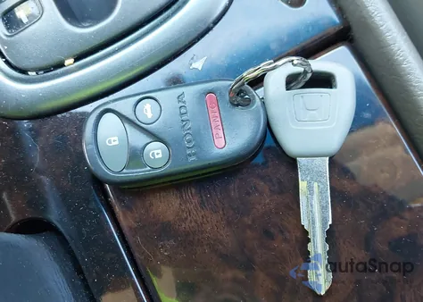 2001 Honda Accord 2.3 Ex z USA, uszkodzony, nr VIN 1HGCG66841A052284